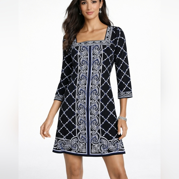 White House Black Market Dresses & Skirts - White House Black Market Black & White Print Dress Size Small Square Neck